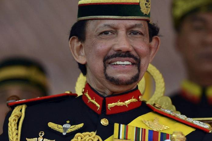 Sultan Hassanal Bolkiah uomini più ricchi del mondo