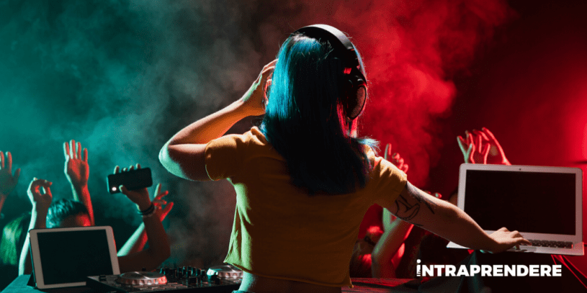 Come Diventare Dj: Chi è, Cosa Fa, Quanto Guadagna e i Corsi Utili